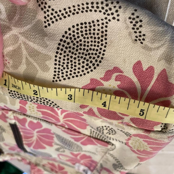 Two Loops Diaper Bag in a Pink Floral Pattern. - Picture 8 of 12
